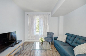 Luxurious Condo with Balcony in Kitchener